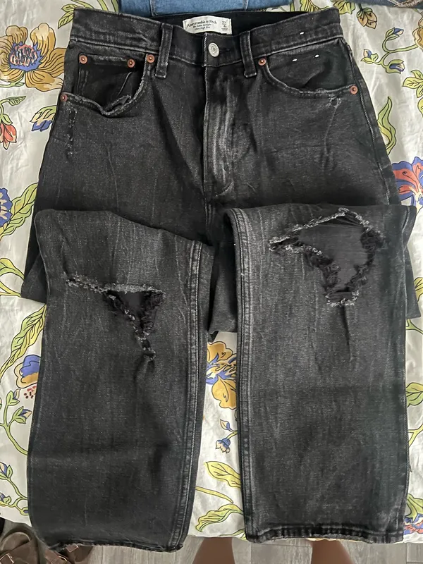 Abercrombie Jeans - Image 2