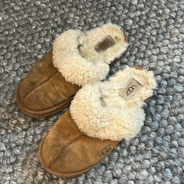 Ugg Australia Scuffette Slippers Authentic in Chestnut Size 7 - Image 2