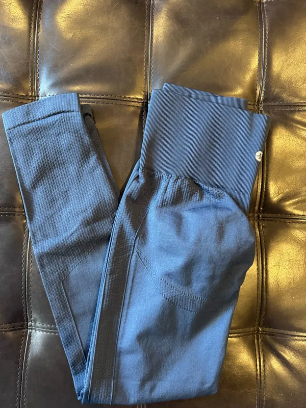 Halara Seamless Flow High-Waisted Butt Lifting Leggings - Image 3