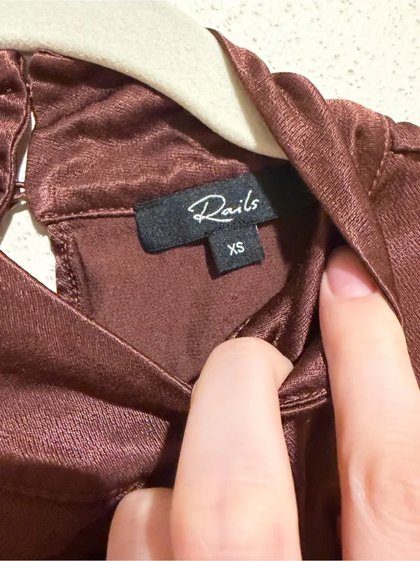 Rails Yolie Satin Mock Neck Crop Sleeveless Tank Top Blouse Raisin Brown Size XS - Image 3