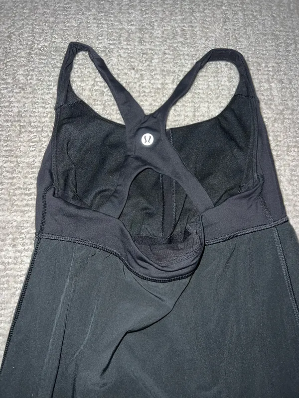 Lululemon black top size 4 - Image 4