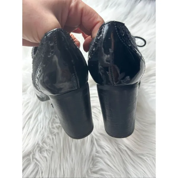 Franco Sarto Maze heeled oxfords in black patent leather and dark grey size 7.5 - Image 3