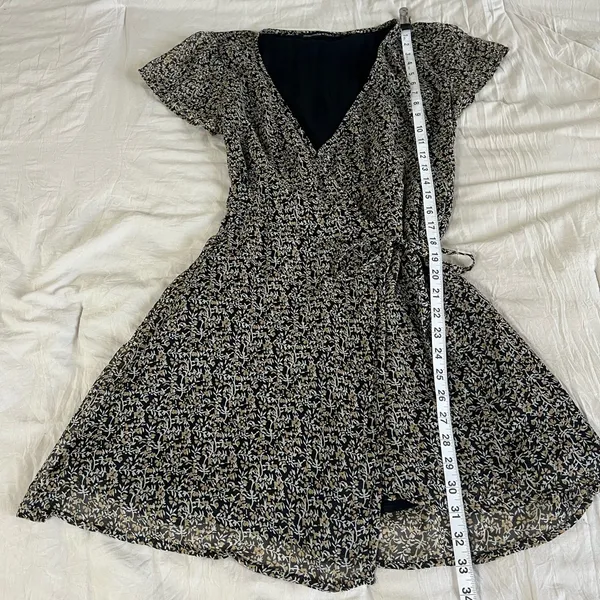 Abercrombie & Fitch Floral Faux Wrap Mini Dress Flutter‎ Sleeve V-Neck Lined - Image 6
