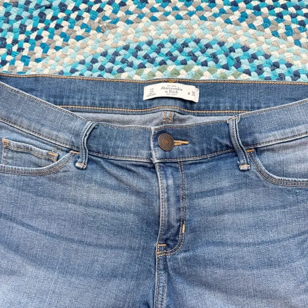 Abercrombie & Fitch‎ Shorts - Image 3