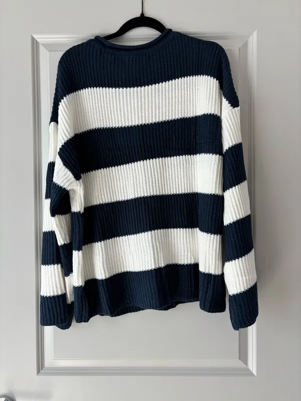 Zesica Amazon Sweater - Image 2