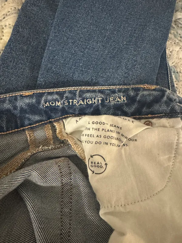 American Eagle mom straight jeans - Image 4