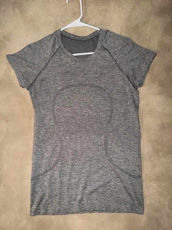 Lululemon Swiftly Tech Short Sleeve Shirt 2.0 Hip Length 8 - Image 3