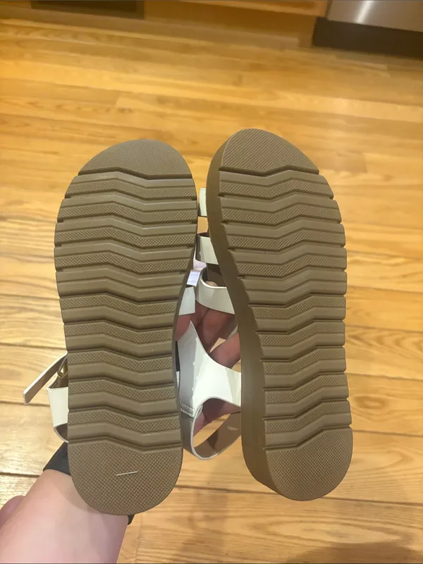 Soda Size 7 White Strappy Woven Fisherman Buckle Sandals - Image 5