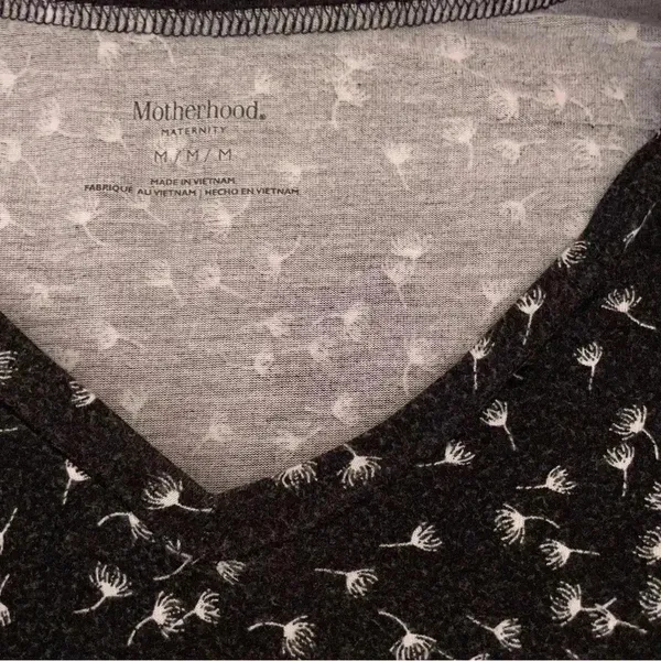 Motherhood Maternity black tunic dandelion‎ long-sleeve shirt, size medium​ - Image 5