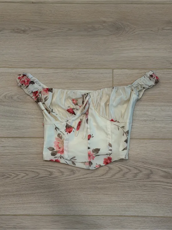 Tiger Mist FEYRA Floral Crop Top - Image 2