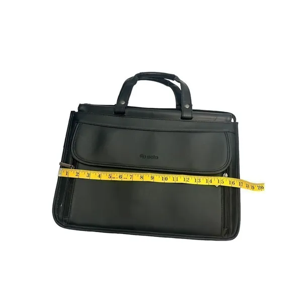 Solo black leather laptop classic bag - no shoulder strap included - small tear - Image 5