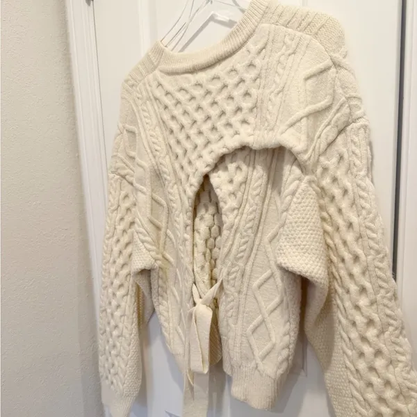 Anthropologie VIGOSS‎ Cable Knit Tie Back Sweater in Cream - Image 6