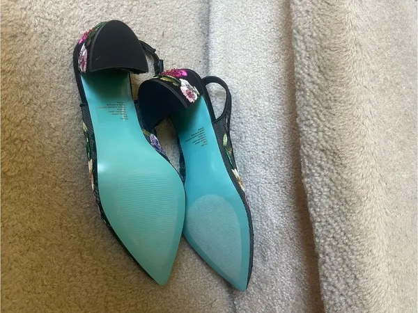 New Betsey Johnson Lira Floral Embroidered Mesh Slingback Heels Blue Sole Sz 8M - Image 8