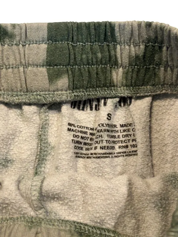 Guns N' Roses Women's Green Tie-dye Cropped Lounge Pants. - Image 3