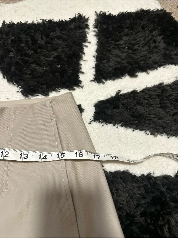 Lululemon Utilitech Relaxed-Fit High-Rise Short 3.5" Mojave Tan W7DBWS size 4 - Image 6