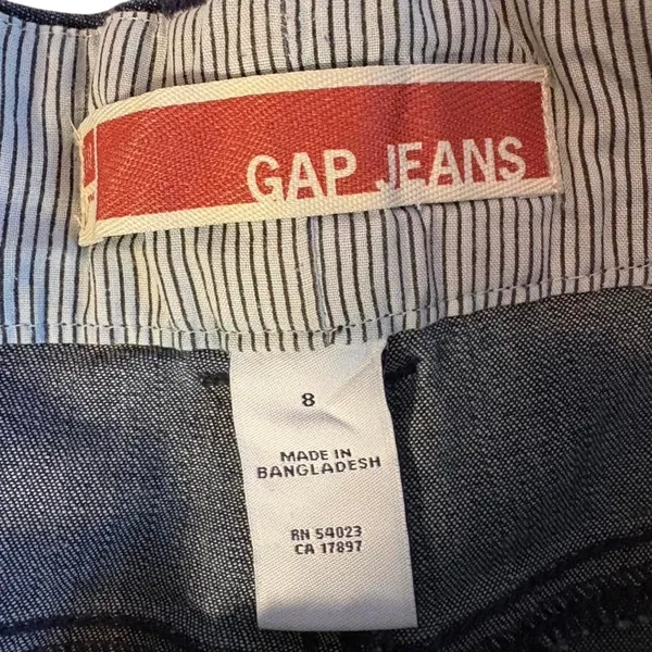 Gap navy denim skirt size 8 - Image 2