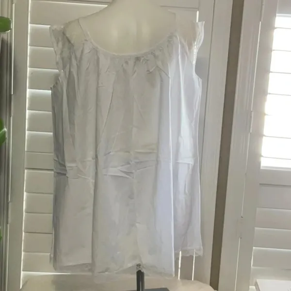 Miss Look - Image 6
