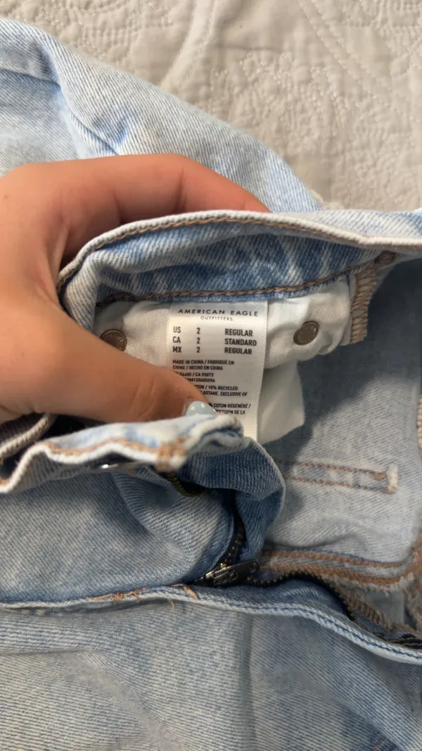 American Eagle Jeans - Image 3