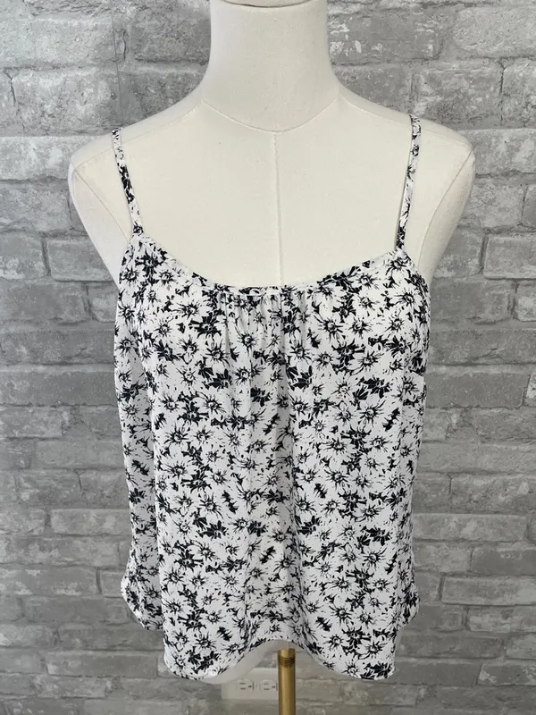 Cabi Seraphina floral print ruffle V-neck sleeveless top with Camisole - Image 4