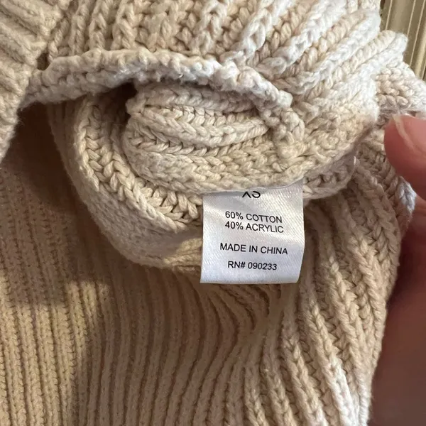 Pacsun‎ xs cropped beige sweater - Image 6