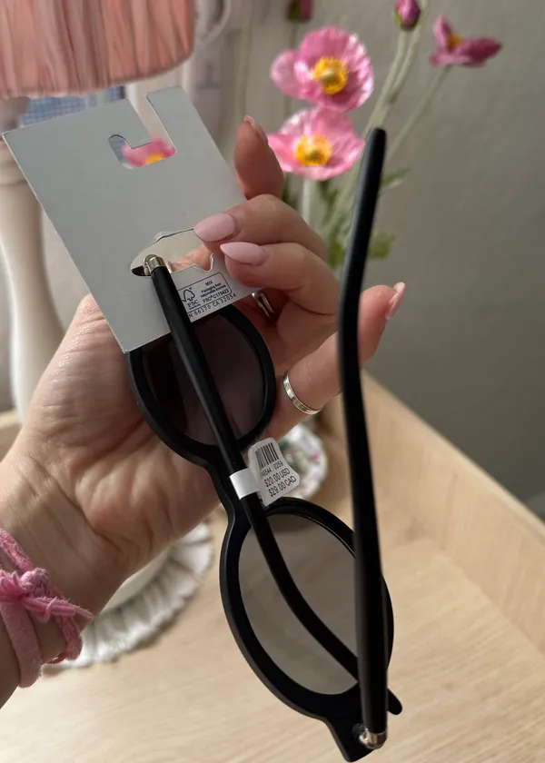 Urban Outfitters Sunglasses - Image 2