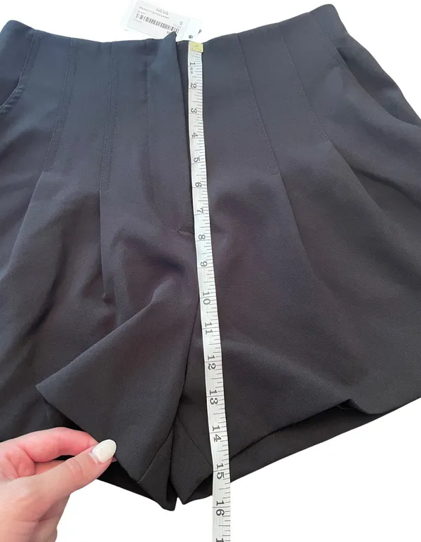 DO+BE Ultra Hi-Rise Black Pleated Shorts Size Small NWT - Image 6