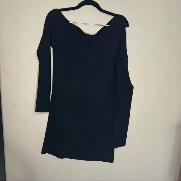 Tobi Olivia One Side Sleeve‎ Black Off Shoulder Ribbed Sweater Mini Dress - Image 4