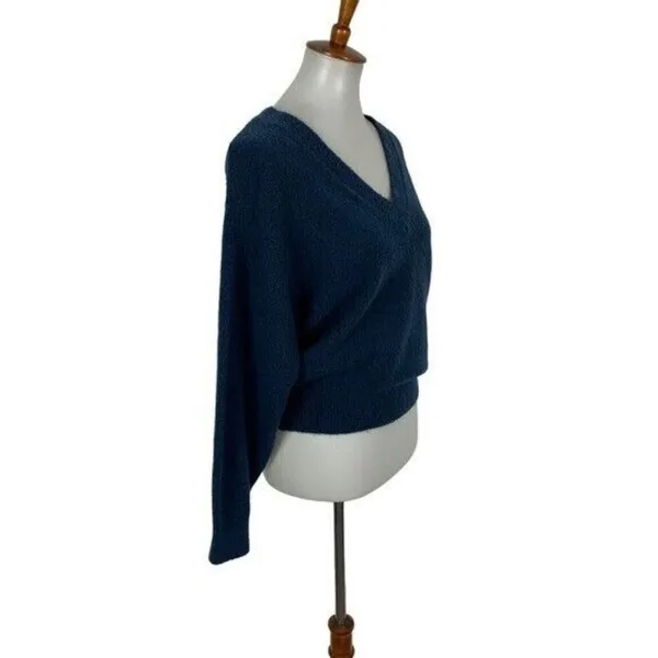 Urban Outfitters Blue V Neck Knit Sweater Soft Cozy Casual Trendy Pullover Small - Image 4