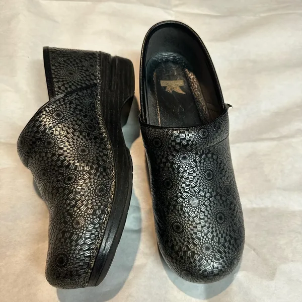 Dansko Black Mules Comfortable Clogs - Image 9