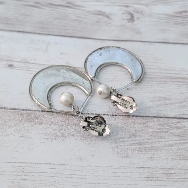 Vintage Clip On Earrings Very Large Black & Faux Pearl Dangle - Condition Issues - Image 6