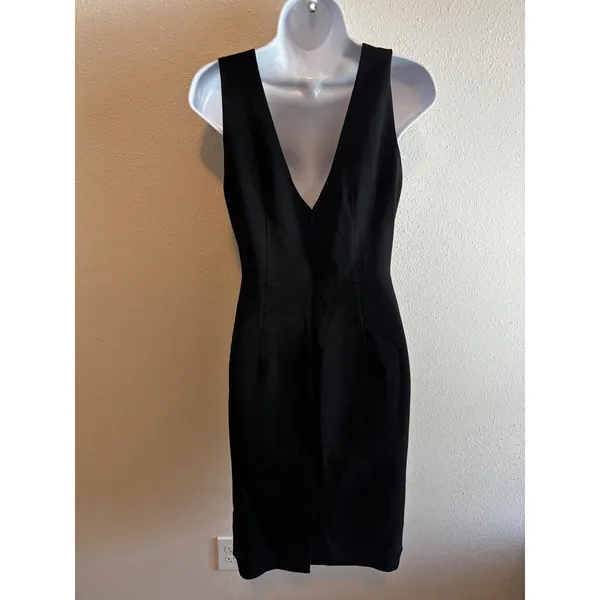 L'AGENCE Intermix Dress 4 Black Mesh Sequin V-Back Sheath Cocktail‎ LBD - Image 2
