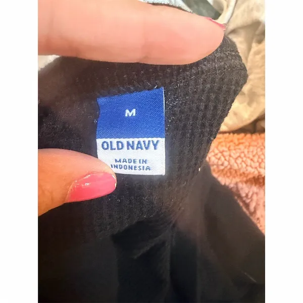 Old Navy Top Womens Size M Black Waffle Knit Thermal Scoop Neck Long - Image 2