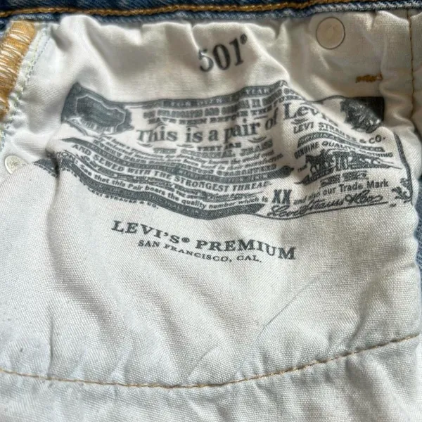 Levi’s 501 Cutoff Denim Shorts - Image 5
