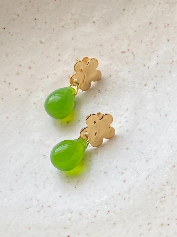 Handmade green opal teardrop Czech glass beads & gold tone stainless steel flower dangle earrings - Image 3