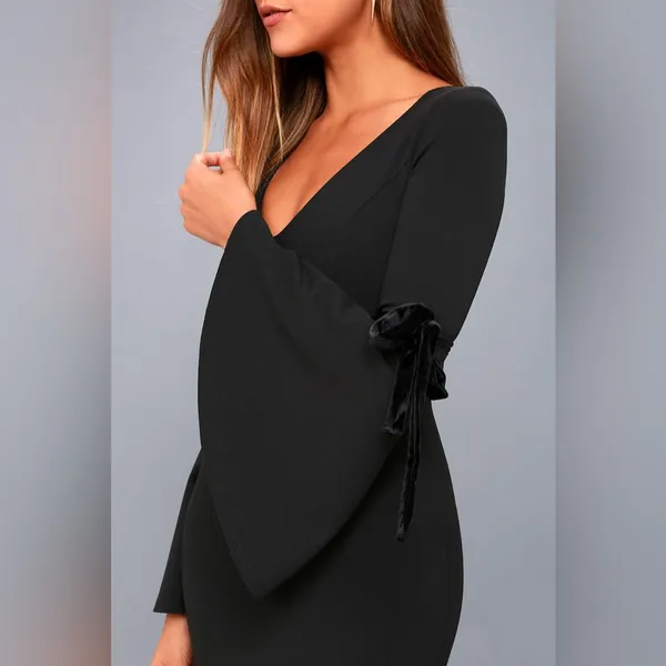NWT Lulus Once in a While Black Bell Sleeve Bodycon Dress M - Image 4
