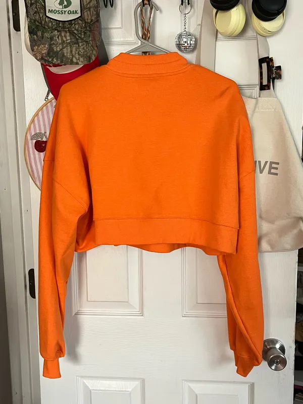 Gymshark Crewneck Cropped sweatshirt - Image 4