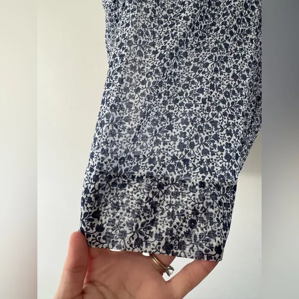 Margaret O’Leary 100%‎ Cotton Blue and White Floral Pattern Tank Top Blouse - Image 5