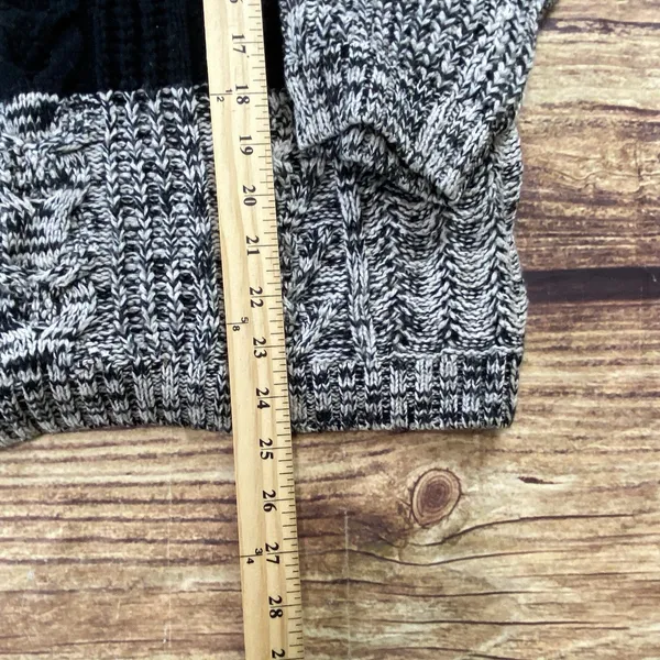 GAP Sweater Women’s Crew Neck Pullover White & Black Size XL - Image 6