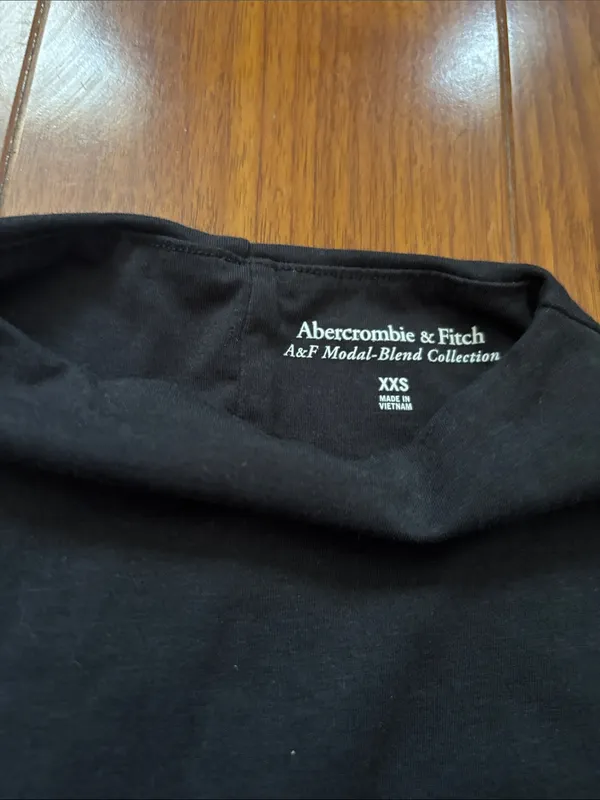Abercrombie Women’s Black Mock Neck Paloma Top - Image 3