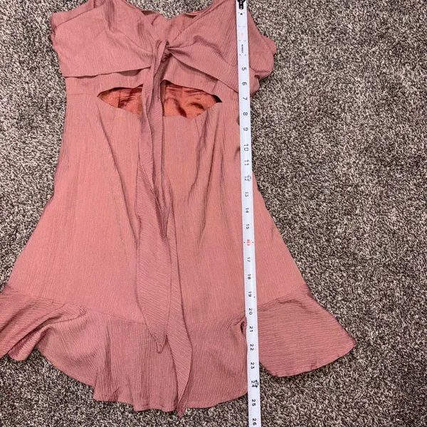 White Fox Boutique pink mini dress with ruffled hem and tie front detail, size S - Image 6