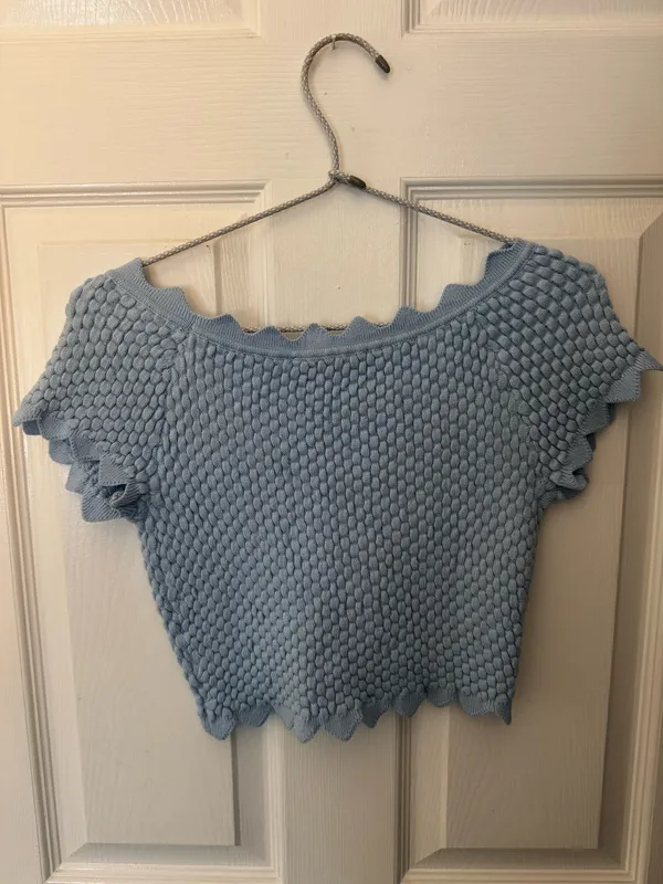 Boutique Cropped Sweater Top Blue Size M - Image 3