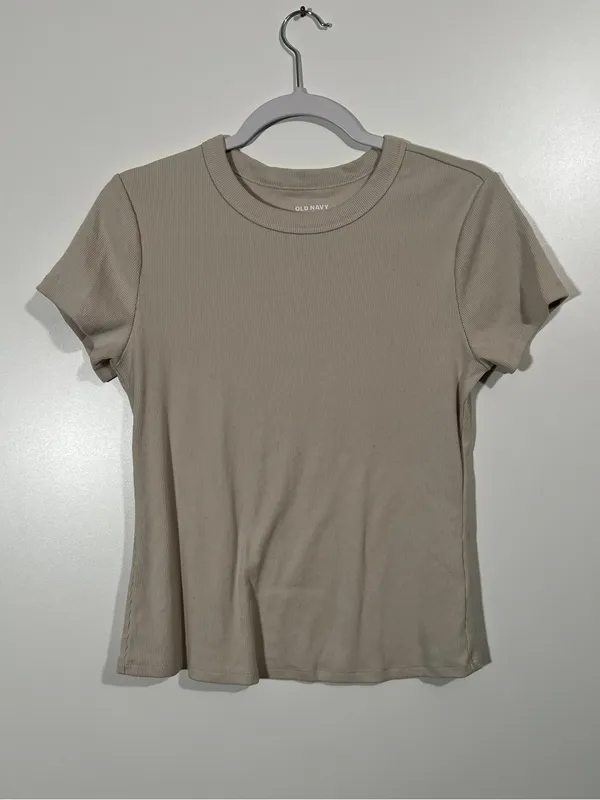 Old Navy Snug Crop T-shirt in Wish Bone Size Large Tall Ribbed - Image 3