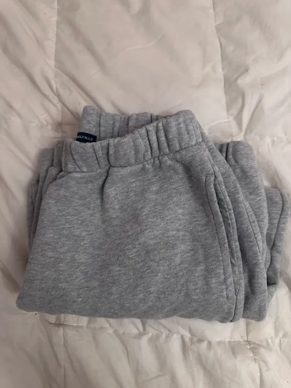 Brandy Melville Grey   Rosa heathered sweatpants - Image 2