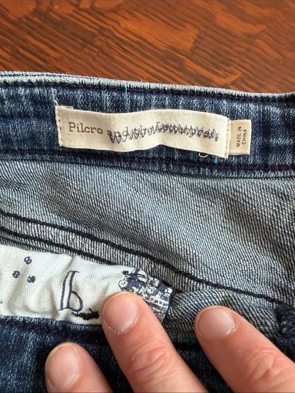 Pilcro embroidered jeans shorts 28 slim boyfriend - Image 6