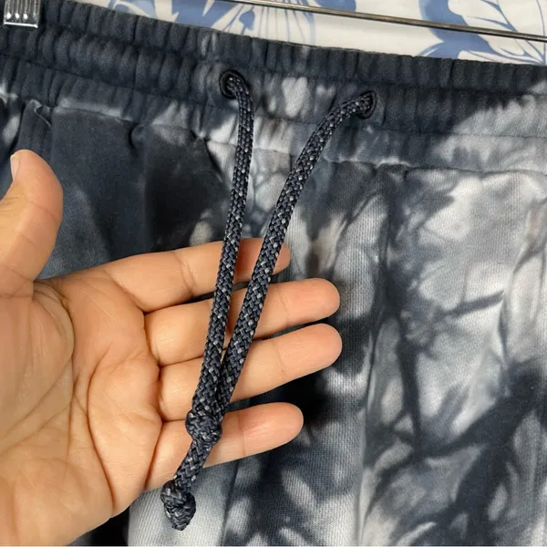 Merrell Tie-Dye Black and White Shorts SZ XL - Image 4