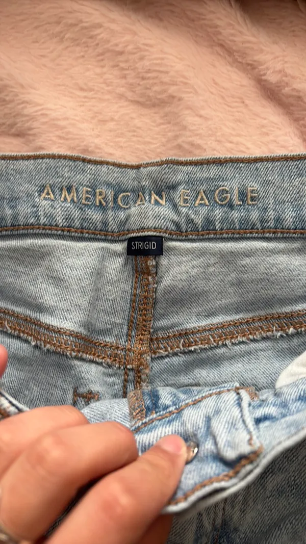 American Eagle Jeans Strigid Ripped - Image 3