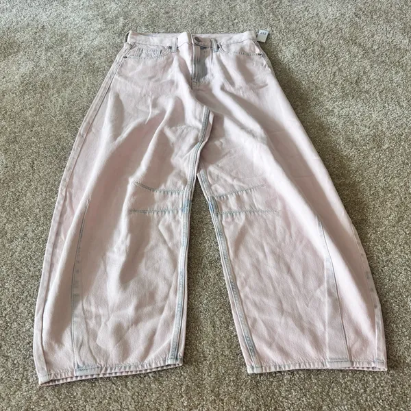 Gap ultra soft horseshoe jeans  - Image 2