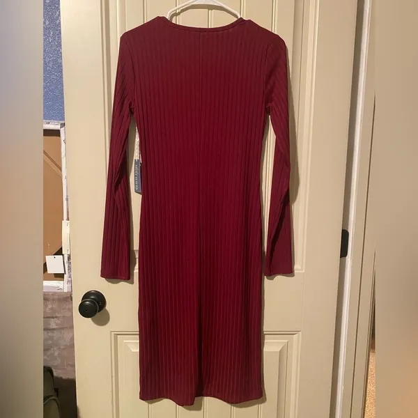 Forever 21 Maroon Ribbed Long Sleeve Fitted Bodycon Dress NWT - Image 3