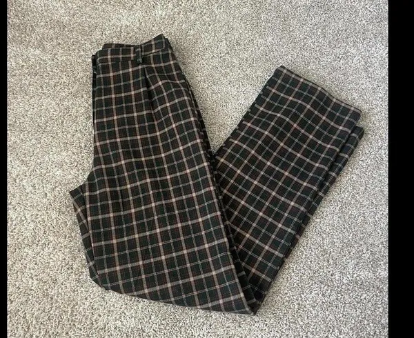 Brandy Melville Green Plaid Trousers - Image 6
