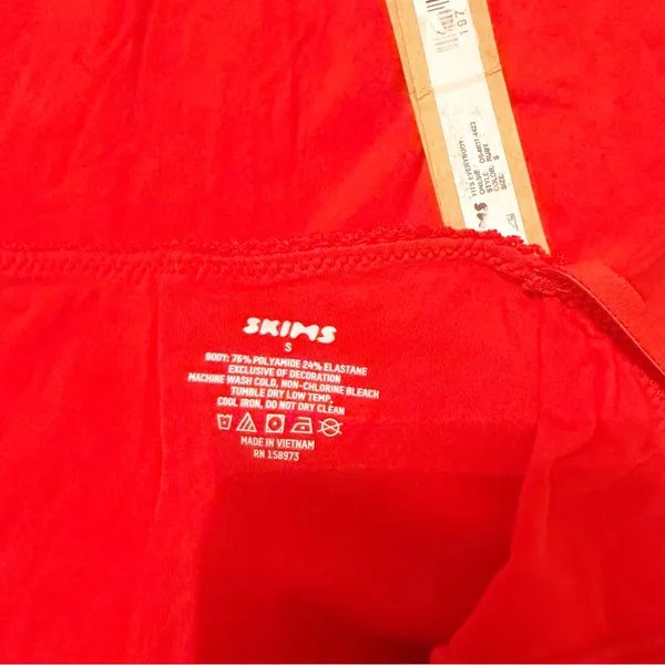 Skims Fits Everybody Valentines Onesie Ruby Red Romper Size Small S - Image 4